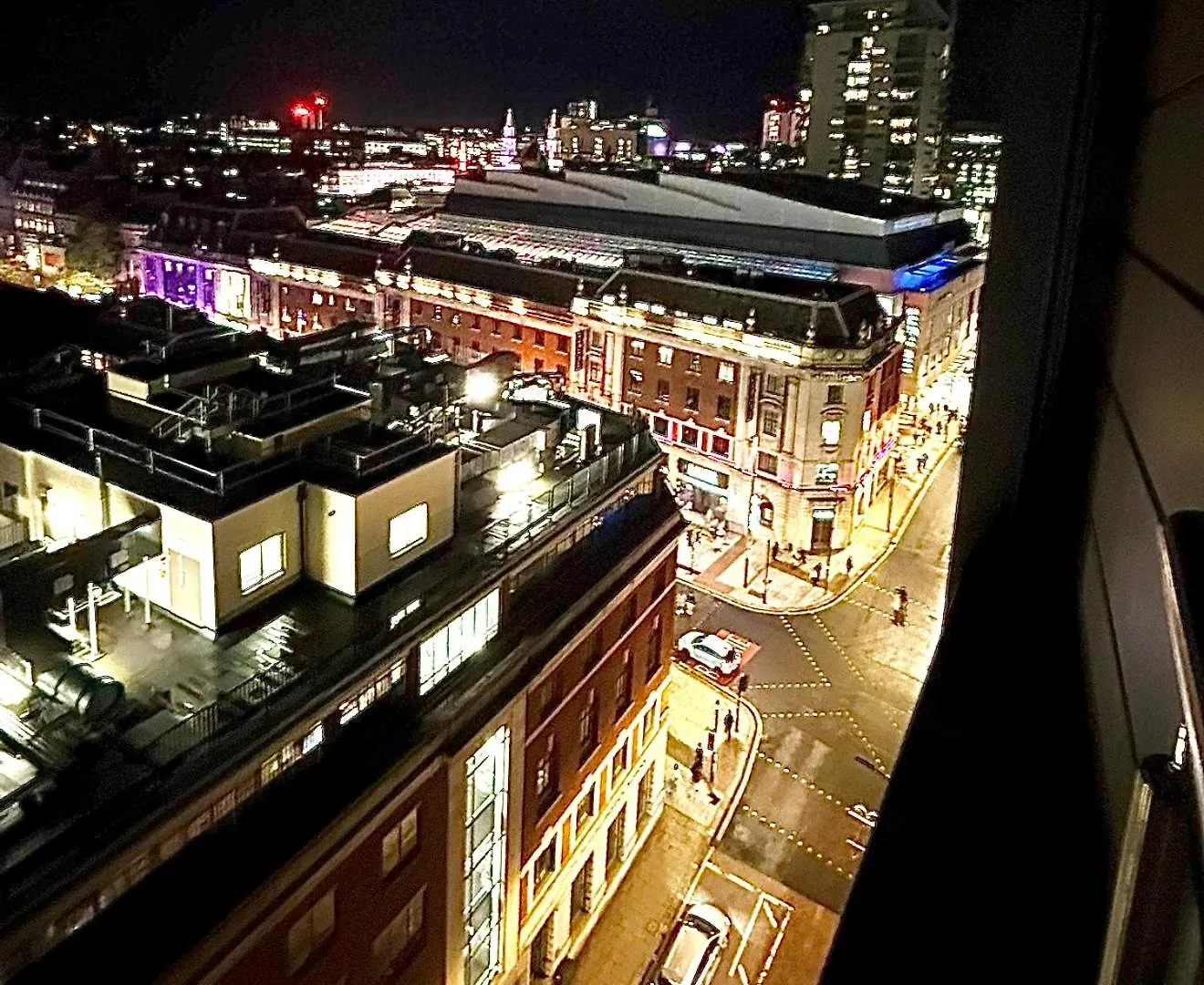 Winners Of 2025 Traveller Award, Elegant Two Bedroom City Central Apartment With Netflix & Wifi 利兹