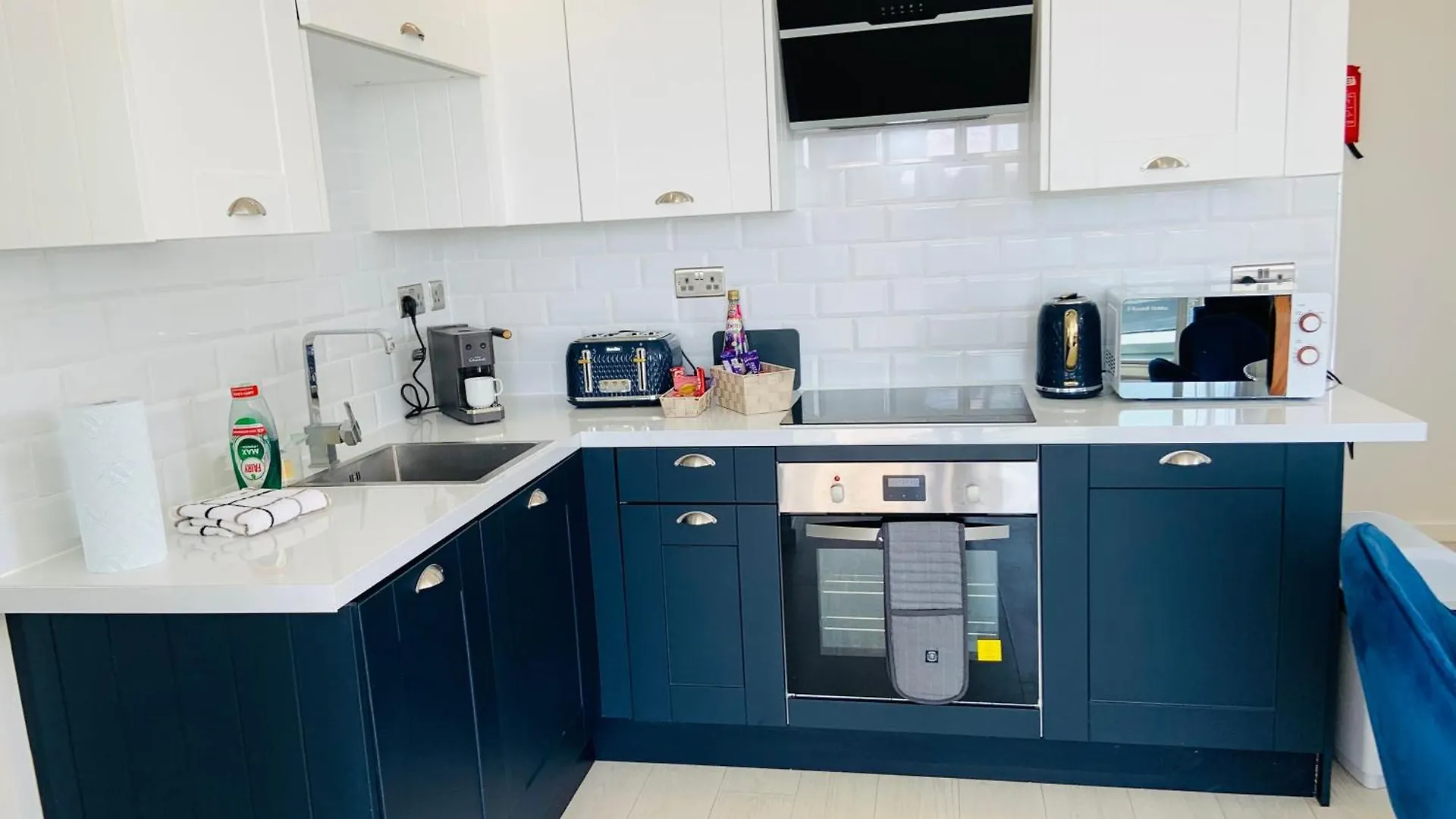 Winners Of 2025 Traveller Award, Elegant Two Bedroom City Central Apartment With Netflix & Wifi Leeds 0*,