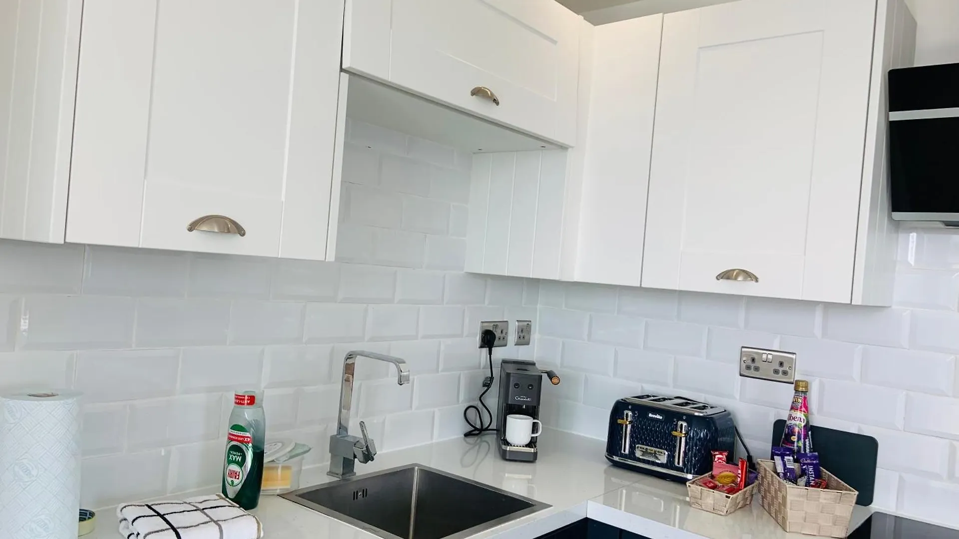 Winners Of 2025 Traveller Award, Elegant Two Bedroom City Central Apartment With Netflix & Wifi Leeds
