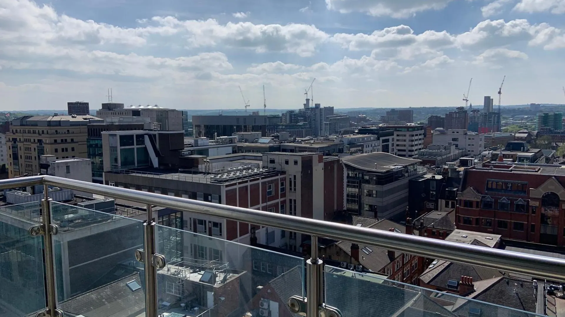 Winners Of 2025 Traveller Award, Elegant Two Bedroom City Central Apartment With Netflix & Wifi Leeds Egyesült Királyság