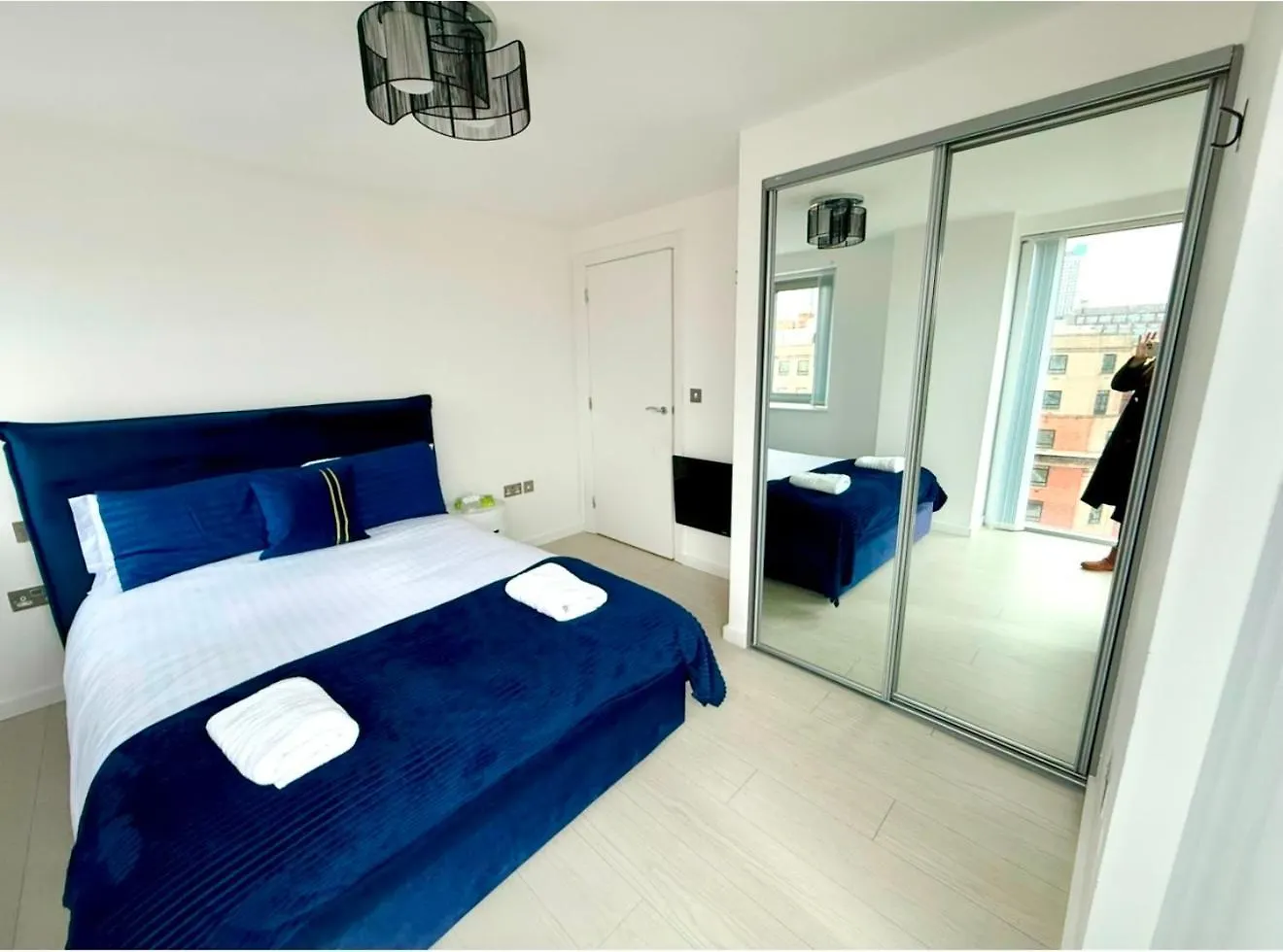 Winners Of 2025 Traveller Award, Elegant Two Bedroom City Central Apartment With Netflix & Wifi Leeds Egyesült Királyság